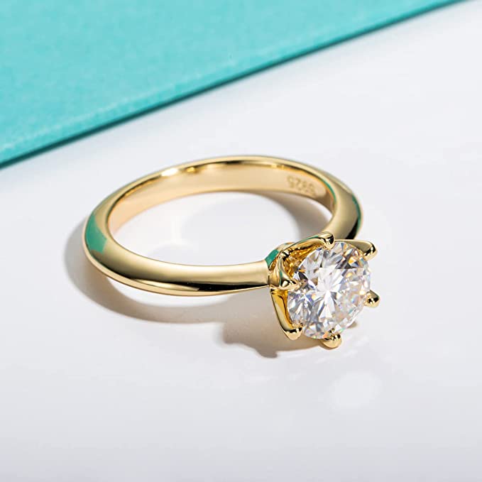 Anel Alvorecer Dourado com Cristal de Moissanite